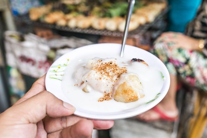 Ho Chi Minh Street Food Tour By Motorbike (Unique & Authentic) - Under the old apartments for Vietnamese sweet soup