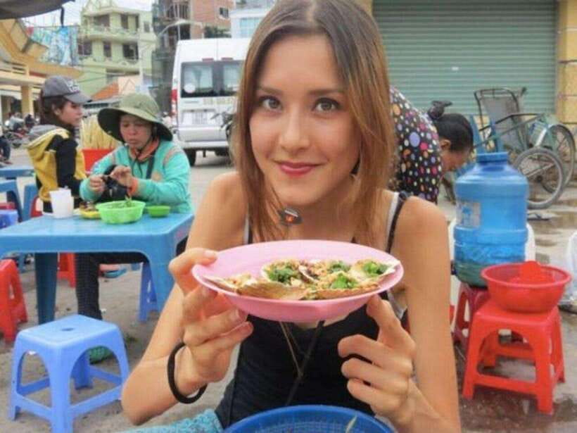 Ho Chi Minh: Tasty Vegan Food and local Beer by Motorbike - Why a motorbike is the right way to see Saigon at night