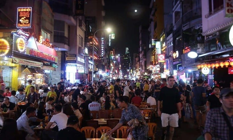 Ho Chi Minh: Tasty Vegan Food and local Beer by Motorbike - The first tasting: vegan versions of Vietnamese favorites