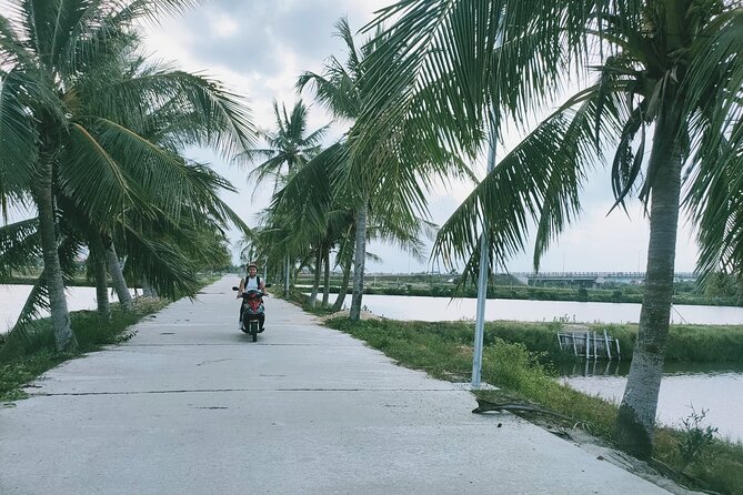Hoi An Countryside Discovery Tour By Motorbike - Local food - A Meal in a Local Family Home