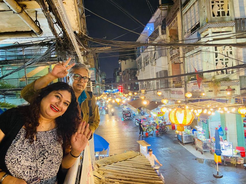 KISSTOUR| Saigon By Night & Street Food Tour on Motorbike - The 24-hour flower market