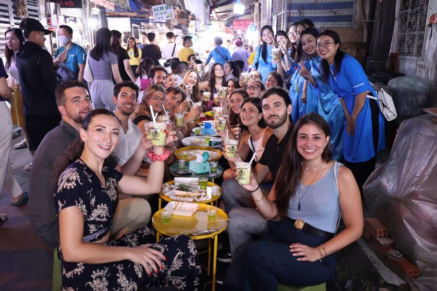 KISSTOUR| Saigon By Night & Street Food Tour on Motorbike - Riding through two different Saigons