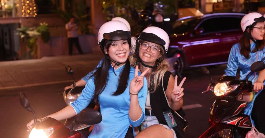 KISSTOUR| Saigon By Night & Street Food Tour on Motorbike - Who will enjoy this evening most