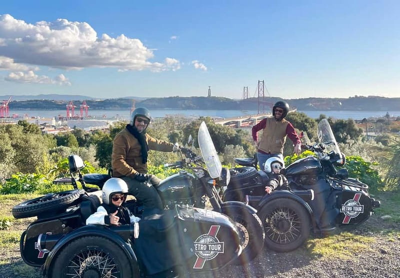 Lisbon : Historic Motorcycle Side-car Tour 1H - From São Pedro de Alcântara to Avenida da Liberdade