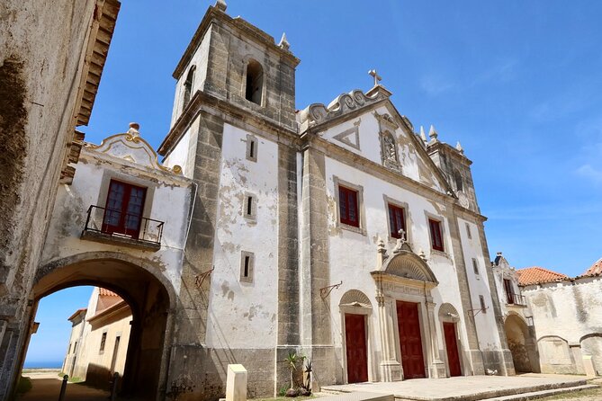 Lisbon - Private Vintage Sidecar Tour to Sesimbra's Coast - Wandering through the town center