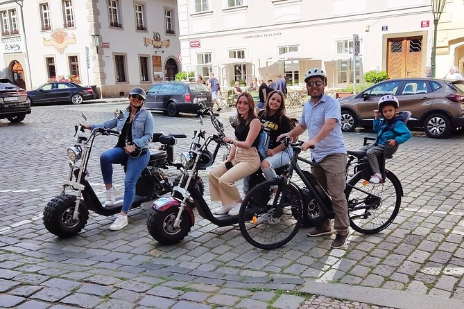 Live-Guided ️Trike-Harley️ Viewpoints tour of Prague - Prague Castle from the outside