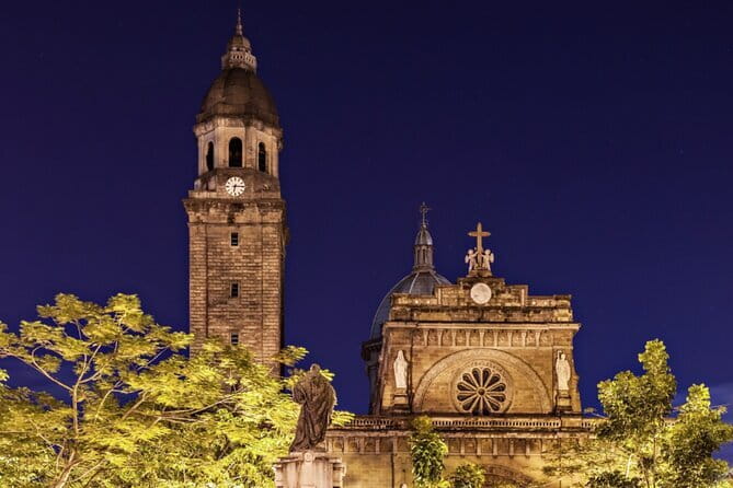 Manila Motorcycle Night Tour - Rizal Park: a calm opening in central Manila