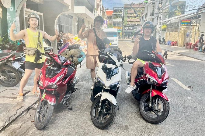 Motorbike Lesson in Nha Trang - A private lesson or a small group?