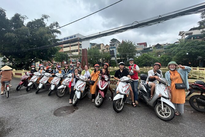 Motorbike Tours Hanoi Led By Women: City & Countryside Half Day - Long Bien Bridge: a memorable first stop