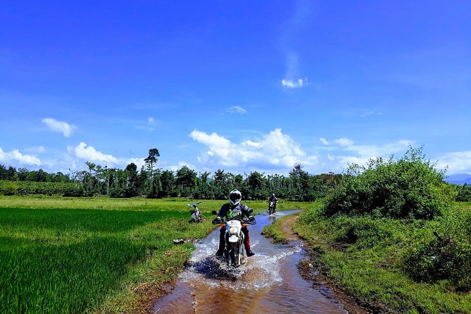 Motorcycle Dirt Bike 2 Days Off The Beaten Track + Privater Room - Pac Sum Pass and Heaven Gate
