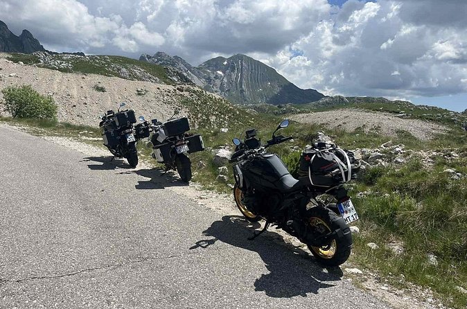 Motorcycle rental Trogir / BMW F850GS / Your own motorbike tour - What the BMW GS package gives you
