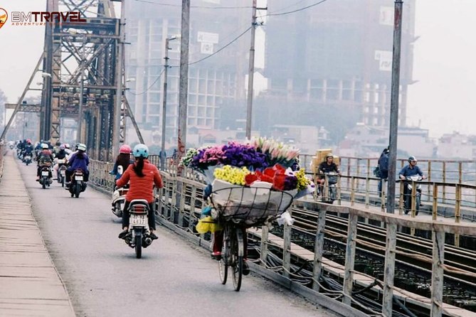 Motorcycle tour around Hanoi - Riding into Hanoi’s everyday life