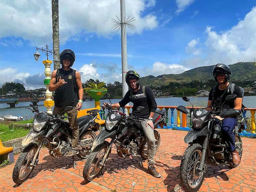 Motorcycle tour from Medellin to Guatape - Leaving El Poblado on two wheels