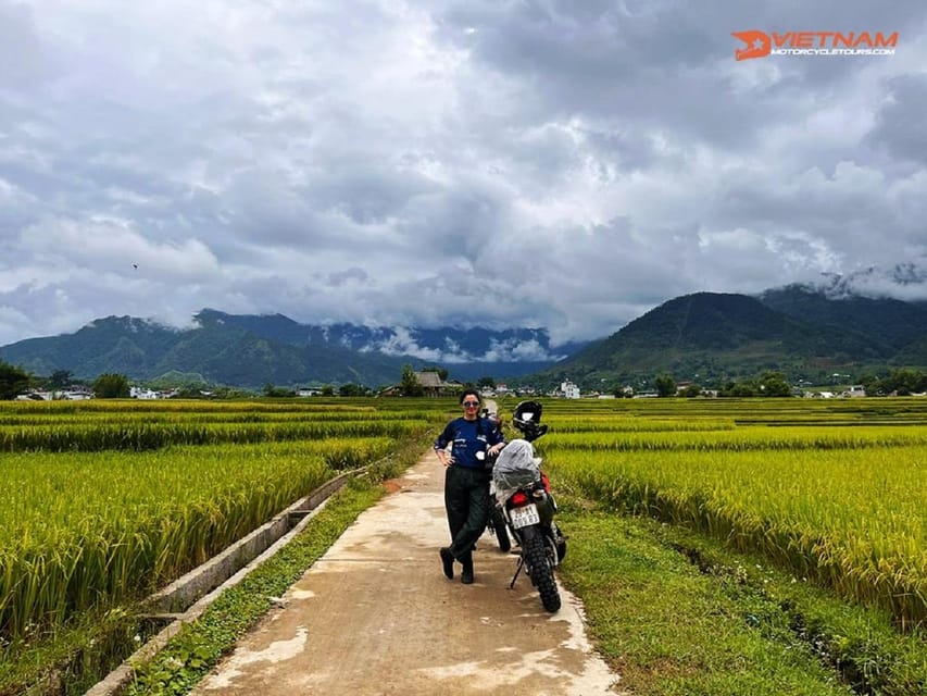 Ninh Binh : Countryside Tour by Motorcycle - Buffalow Riding - 15:30 at the local market