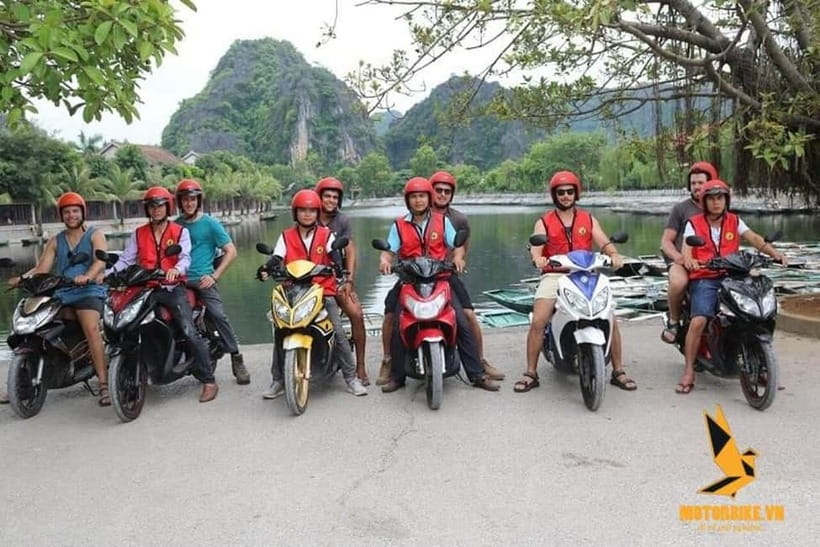 Ninh Binh Sunset Motorbike: Mua Cave, Coi Khe & Hoa Lu Town - Riding from Ninh Binh through the countryside