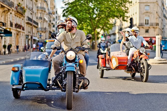 Paris Vintage Sidecar Tour – Emily in Paris highlights - The main Eiffel Tower viewpoint