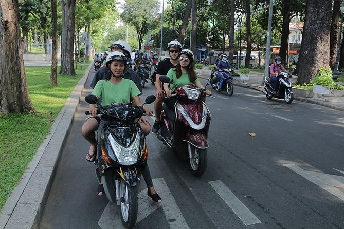 Private Ho Chi Minh Sightseeing by Motorbike with Local Students - Ho Thi Ky Flower Market and the local wet market