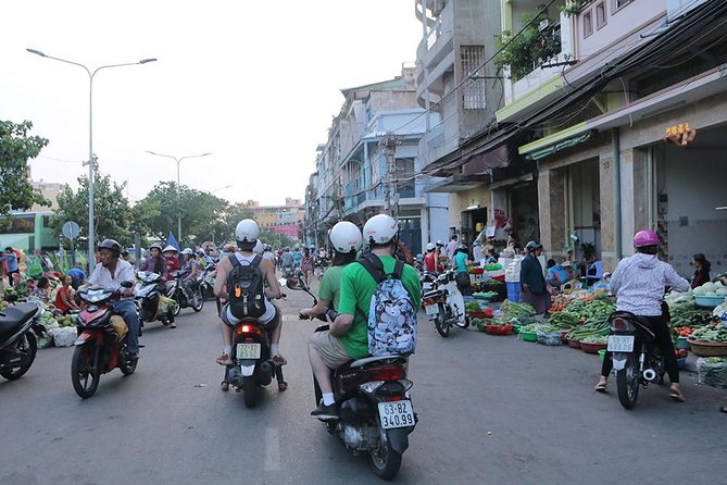 Private Ho Chi Minh Sightseeing by Motorbike with Local Students - Vietnamese coffee and a relaxed finish