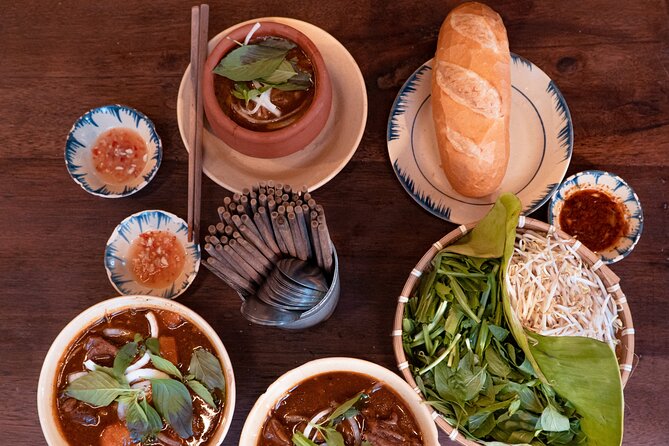 Private Street Food Motorbike Tour in Ho Chi Minh City - District 5: Chinese-Vietnamese food and coconut desserts