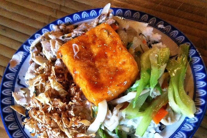 Private Vegan Food Tour in Ho Chi Minh City By Motorbike - Entering Chợ Lớn, Saigon’s Chinatown