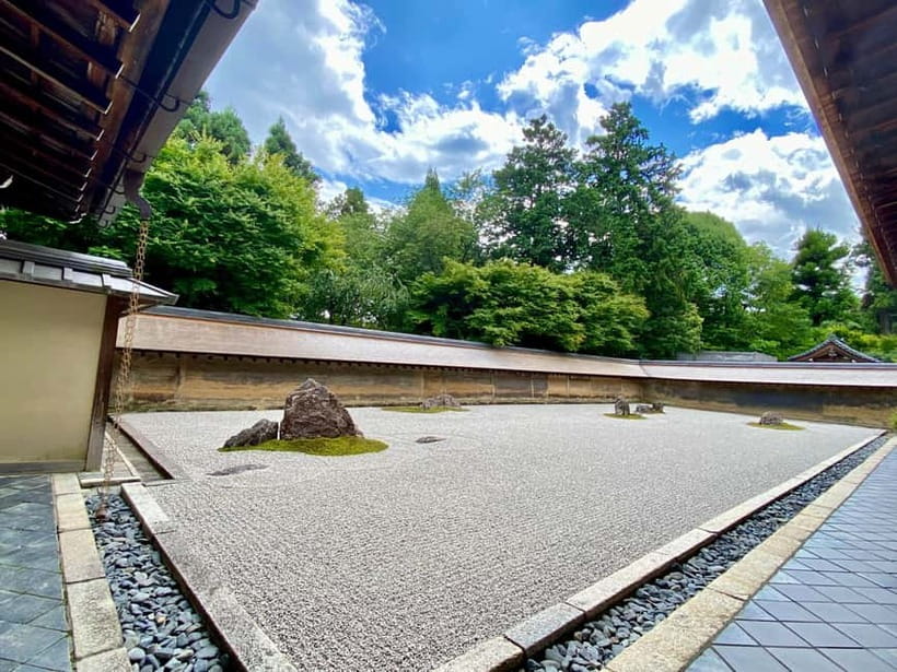 Rental Motorcycle Tour in Kyoto: Arashiyama & West Temple - What the guide adds to the ride
