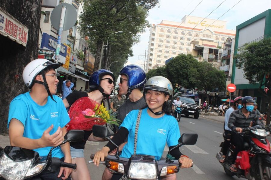 Saigon City Motorbike Tour - District 7: Japanese and Korean communities in southern Saigon