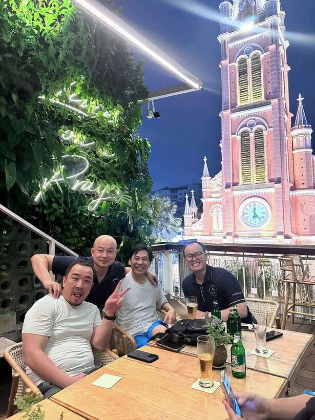Saigon: Craft Beer & Local Food Experience Tour On Motorbike - Thirty minutes at a neighborhood bar