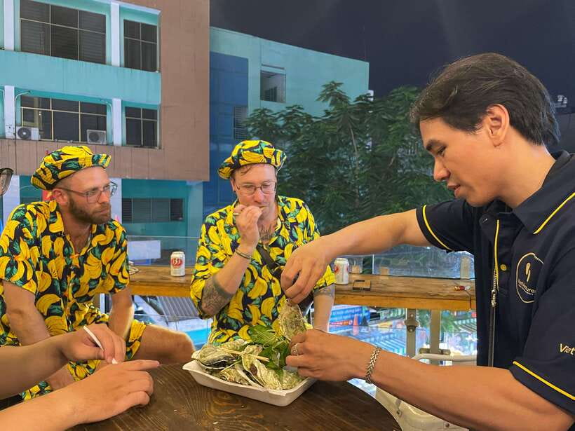 Saigon: Craft Beer & Local Food Experience Tour On Motorbike - The final one-hour dinner stop