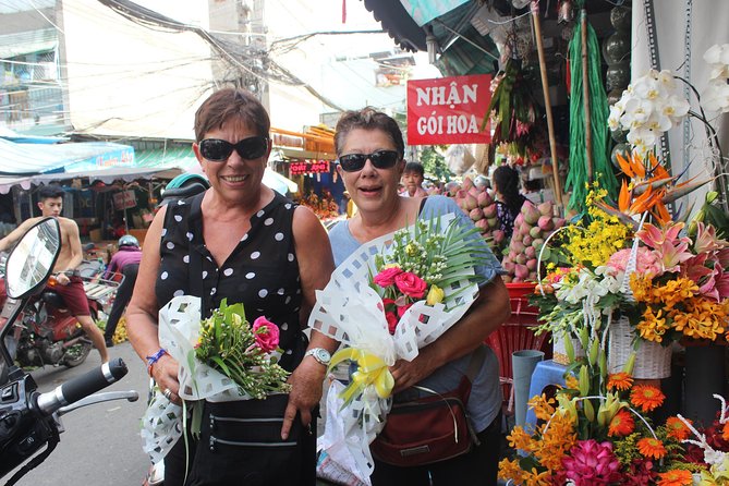 Saigon Motorbike City Tour - Notre Dame Square and the central city