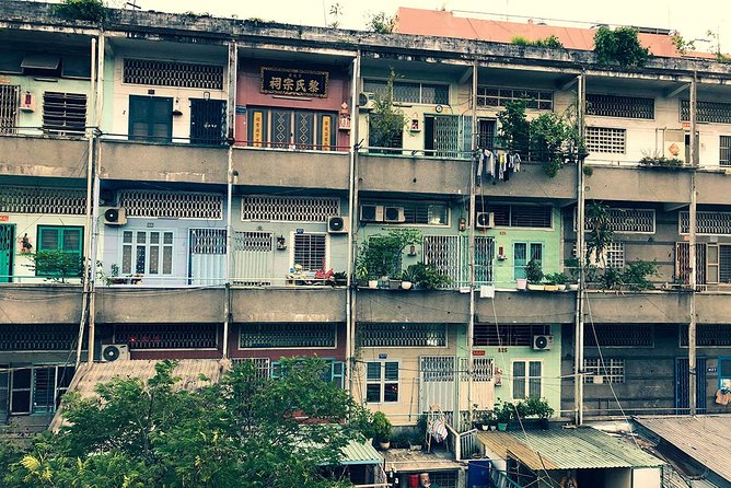 Saigon Vegetarian Tour by Motorbike and Scooter - Nguyen Thien Thuat: street food and apartment life