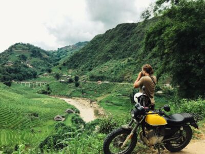 Local Exploration on a Guided Motorbike Tour