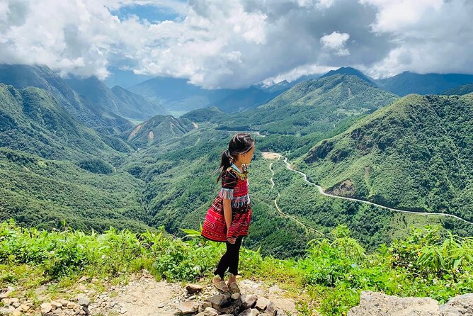 Sapa Motorbike Tour With Local Guide 1 Day - Waterfalls, Villages - O Quy Ho Pass: the ride begins with mountain views