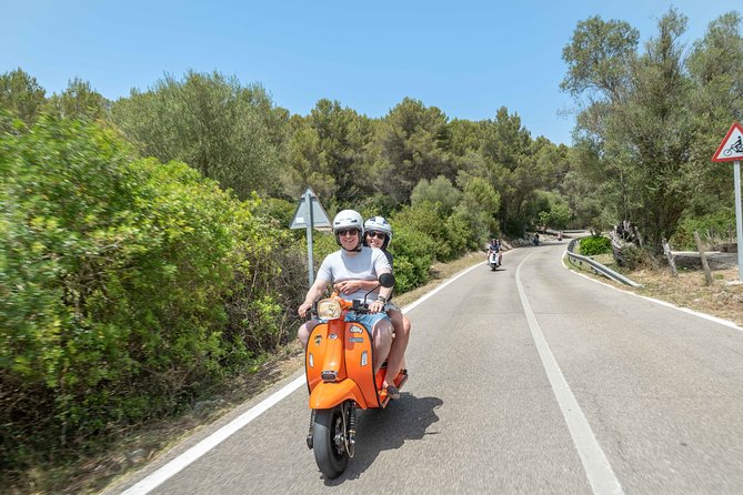 Scooter and Motorbike Rental to Explore Mallorca - Exploring Palma by scooter