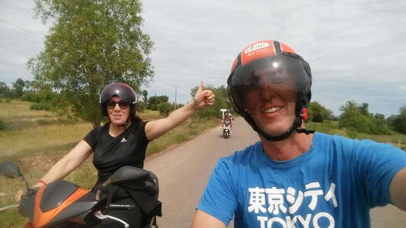 Siem Reap: 3-Hour Ancient Trails Motorbike Tour - What the guide adds to the ride