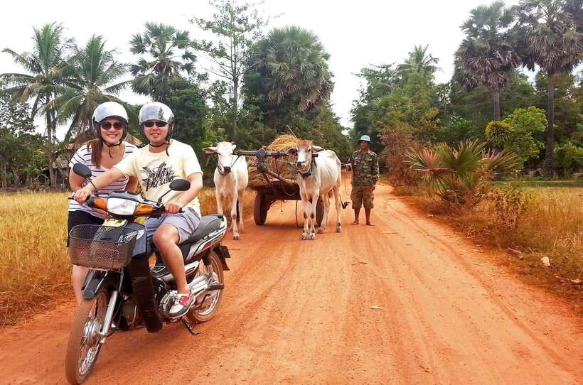 Siem Reap: 3-Hour Ancient Trails Motorbike Tour - Heat, dust, and riding comfort