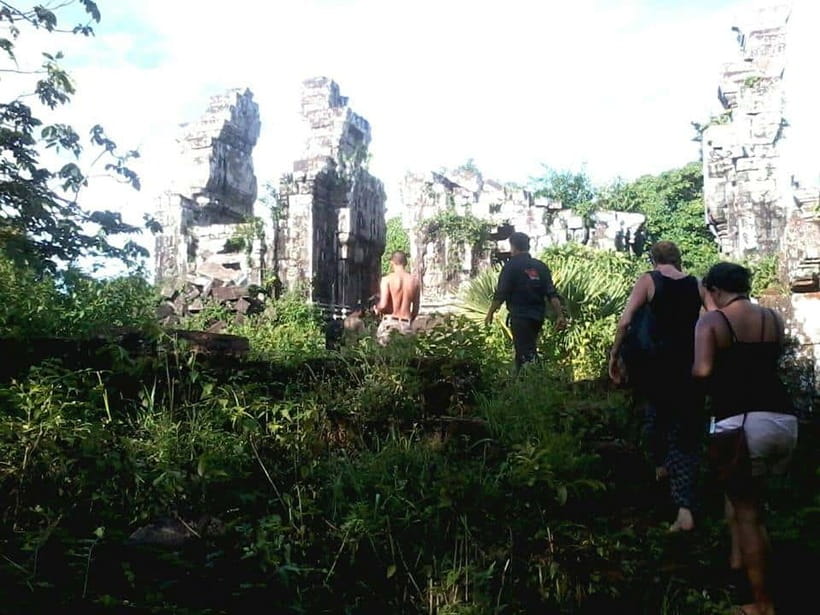 Siem Reap: 8-Hour Forgotten Treasures Motorbike Tour - Key points at a glance