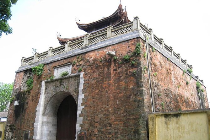 Small-group motorbike sightseeing and food tour in Hanoi - Egg coffee at Cafe Giảng