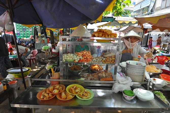 Small-group Street Food Lover by Motorbike (04 hours) - Daytime or evening departure?