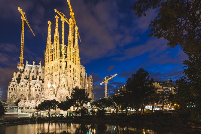 Tapas & Sidecar Motorcycle Barcelona Tour - Arc de Triomf and the old waterfront