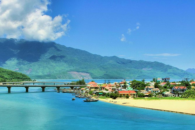 Transfer from Hue to Hoi An by Motorbike - Starting in Hue at 8am