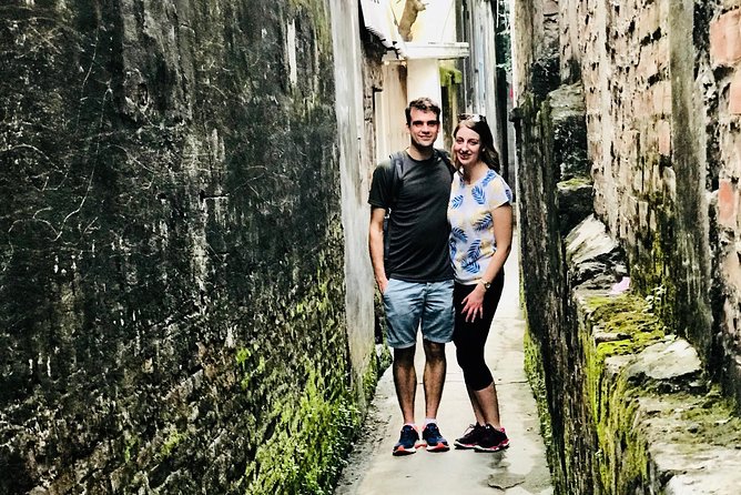 VIETNAM BACKSTREET TOURS: Explore Bat Trang Ceramic Village By Minsk Motorcycle - Bat Trang’s Maze of Lanes