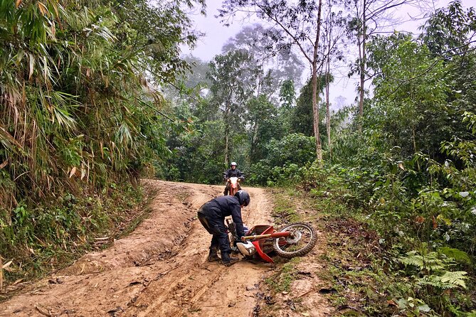Vietnam Motorbike Tour To Sapa, Mu Cang Chai, Thac Ba-5 Days - Returning along the Red River