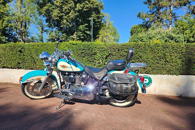 Vintage Motorcycle Rental in Paris - Who will enjoy this rental most