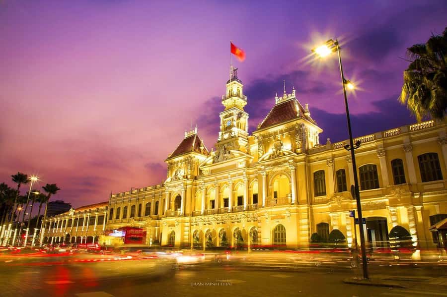 Visit 5 Districts & The Hidden Gems In Saigon By Motorbike - Beef Noodles and Cheo Leo Coffee